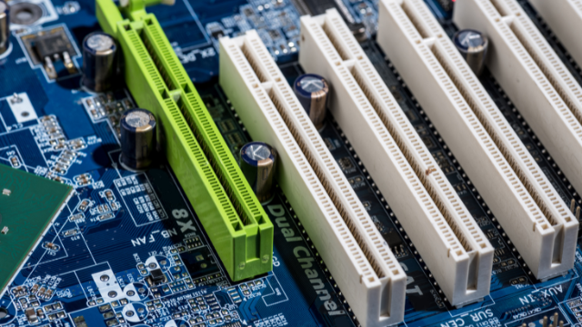 Expanding slots on a motherboard permits the integration of additional components like network cards, graphics cards, and storage controllers. The most commonly used kind can be found in that of the PCIe (Peripheral Component Interconnect Express) slot.